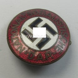 'N.S.D.A.P. - Parteiabzeichen' showing the makers'-designation: 'RzM' and/or:...