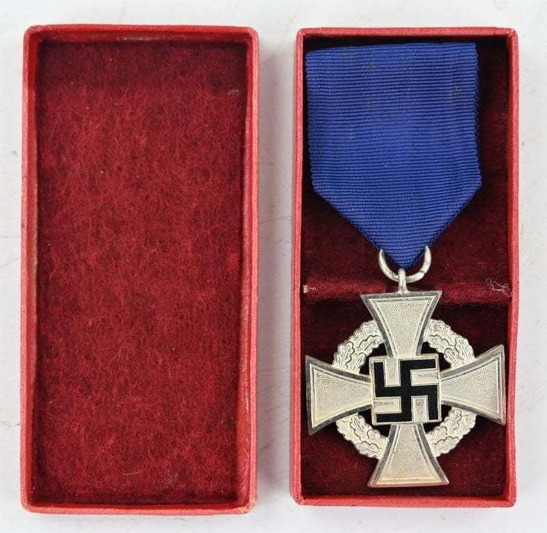 German 25 Years Faithful Service Medal in box