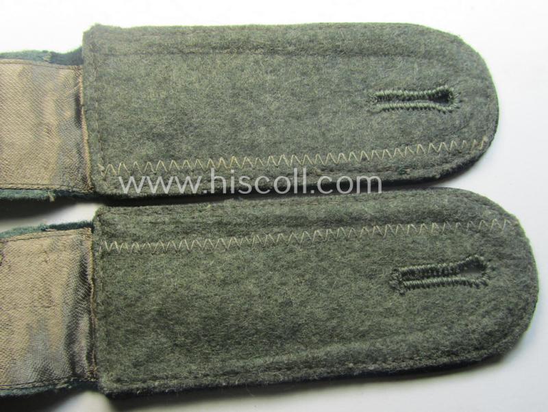 Pair of WH (Heeres) - I deem - early- (ie. mid-) war-period- (ie. 'M40'-pattern) EM-type shoulderstraps: 'Soldat einer Pionier-Abtlgs.'