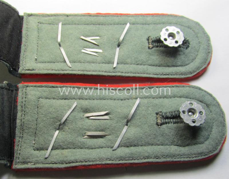 Pair of WH (Heeres) early-war-period- (ie. 'M36'- (ie. 'M40'-) pattern, 'tailor-made'- (and/or rounded-styled) NCO-type shoulderstraps as was intended for an: 'Oberwachtmeister des Artillerie-Rgts. 44'