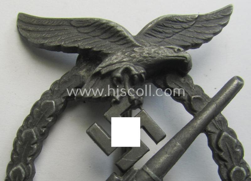 Attractive - and just moderately used! - 'Feinzink'-based example of a WH (Luftwaffe) 'Flakkampfabzeichen' being a very detailed albeit non-maker-marked example as was produced by the: 'Steinhauer & Lück'-company