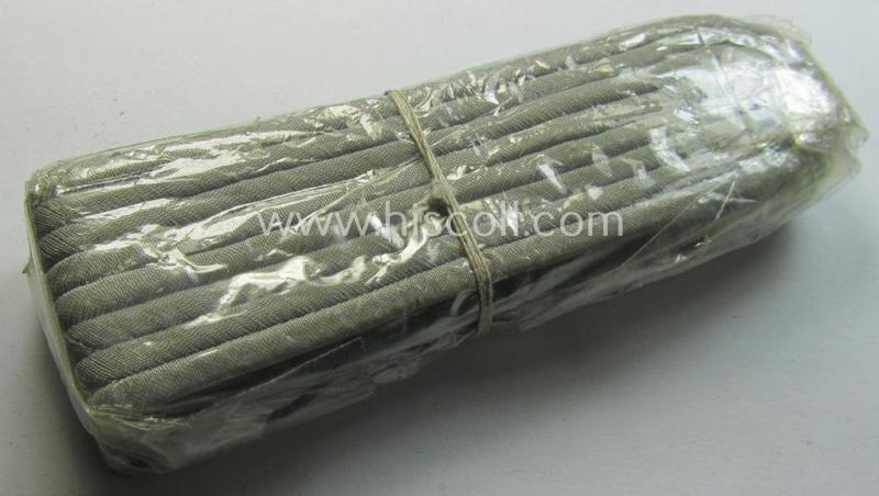 Pair of WH (Heeres), officers'-type shoulderboards: 'Leutnant der Jäger- o. Geb.Jäger-Truppen'