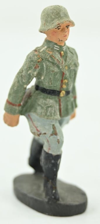 German Elastolin Toy Figure 'Officer'