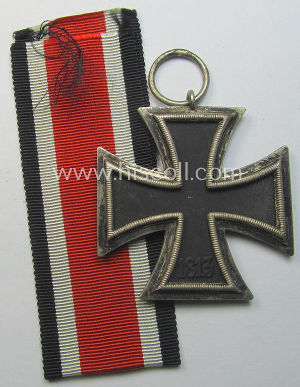 'Eisernes Kreuz II. Klasse' being a clearly maker- (ie. '44'-) marked example by the: 'Jakob Bengel'-company