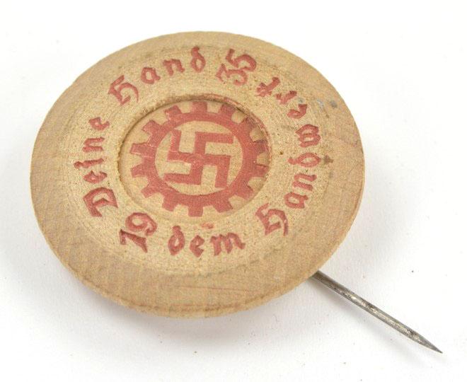German DAF “Deine Hand dem Handwerk” badge