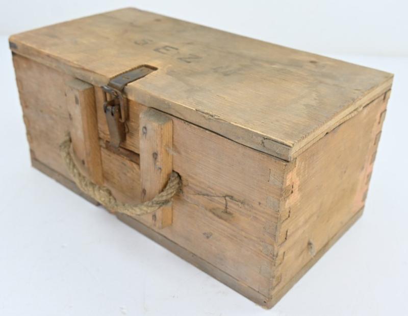 German WH Entlastungzunder 44 Ammunition Box