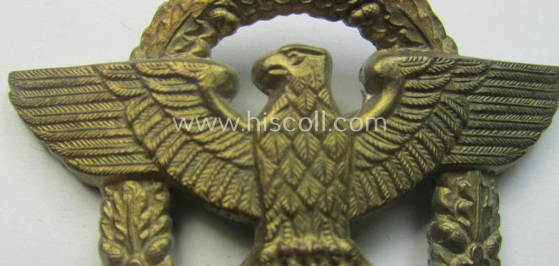 Golden-bronze-toned- and/or zinc- (ie. 'Feinzink'-) based, 'Polizei'-visor-cap eagle, being a non-maker-marked example as intended for usage onto the various: 'Wasserschützpolizei' (or: general-officers') visor-caps (ie. 'Schirmmützen')