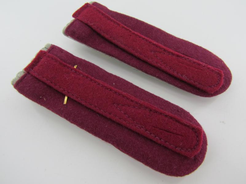 Wehrmacht (Heer) Nebelwerfer Oberleutnanteutnant Shoulder Boards