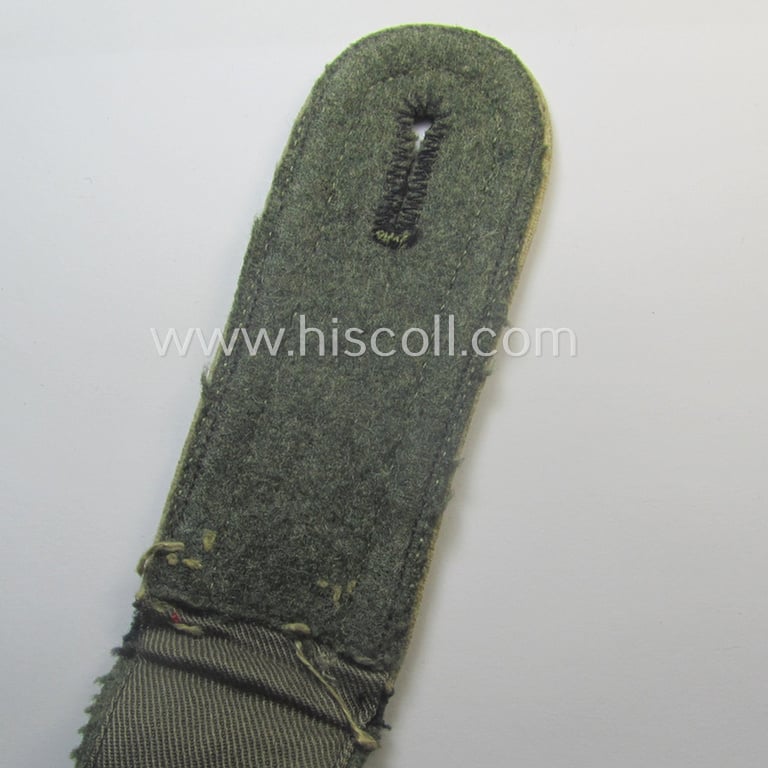Superb - regrettably single but nevertheless rarely encountered! - WH (Heeres), early-war-period (ie. 'M41'-pattern styled-) NCO-type shoulderstrap for usage by an: 'Unteroffizier eines Inf.-Rgts. der “Grossdeutschland”-Div.'