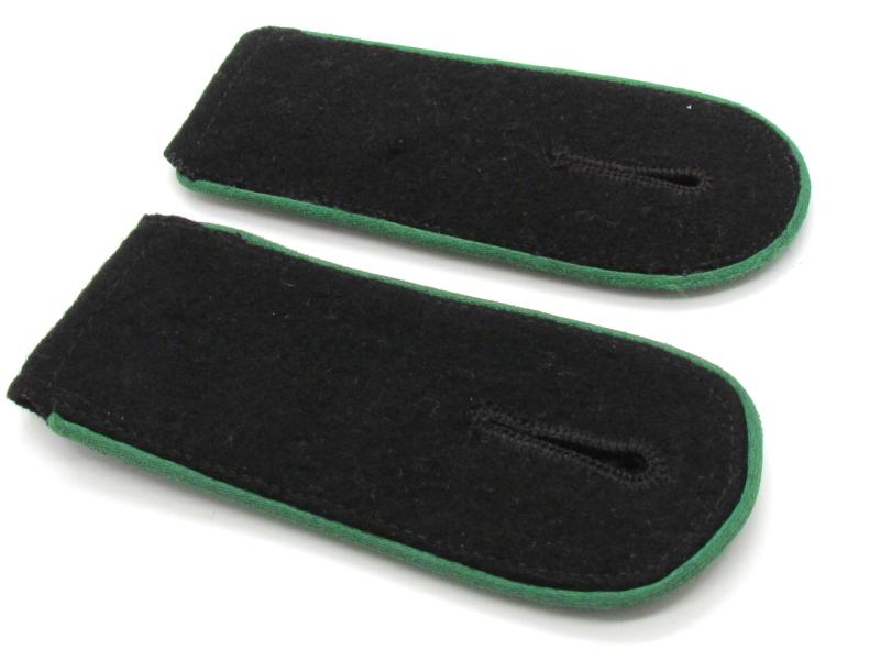 Waffen-SS mountain trooper ‘Gebirgsjäger’ enlisted shoulder boards