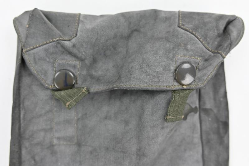 German WH M31 Gascape Pouch