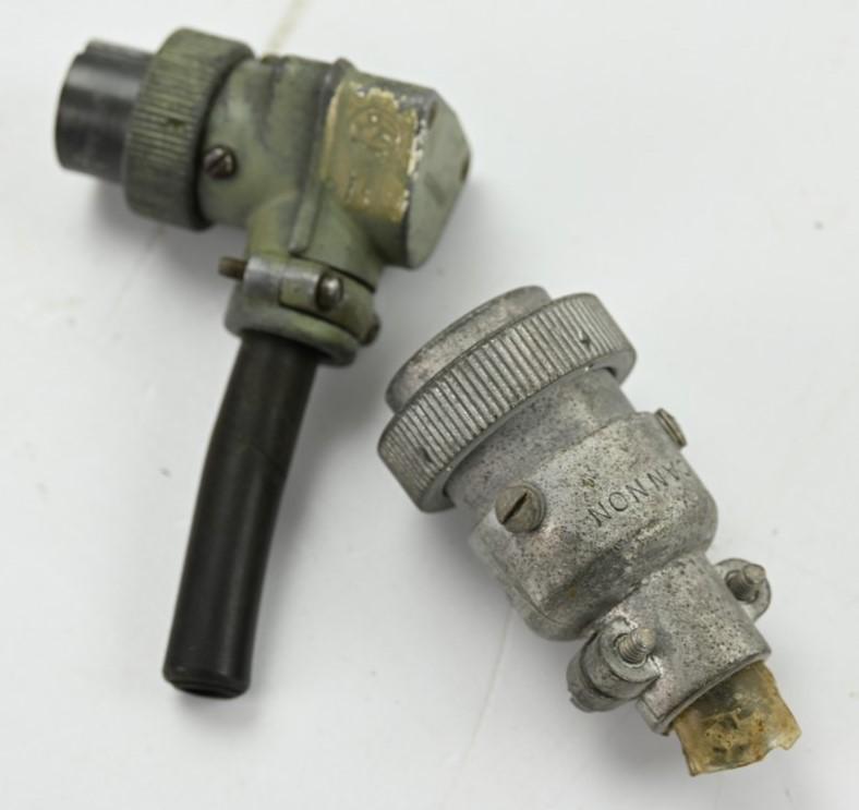 US WW2 Cannon Marked Plug Set