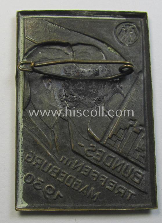 Attractive - early-period- and most certainly scarcely found! - 'Der Stahlhelm - Bund der Frontsoldaten (Sta)'-related day-badge as issued to commemorate a 'Stahlhelm'-related gathering ie. rally entitled: 'Bundes-Treffen - Magdeburg - 1930'