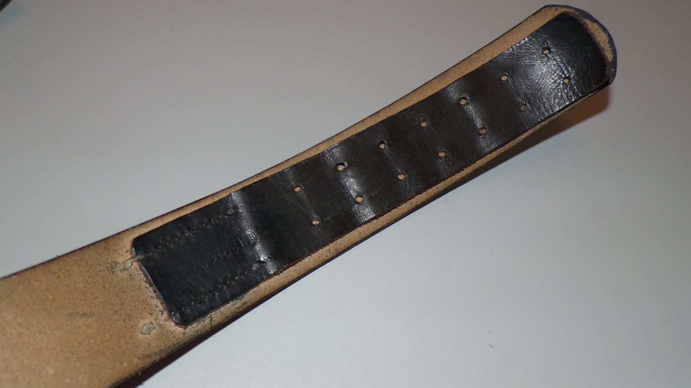 Hitlerjugend Belt and Buckle RZM M4/27