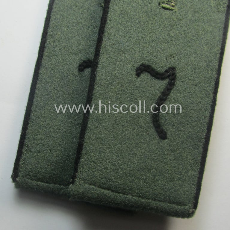 Rarely seen - and fully matching! - pair of very early-period- (ie. 'Reichswehr'-era), WH (Heeres) 'cyphered', EM-type shoulderstraps, as executed in neat smooth-type wool as was intended for a: 'Soldat des Pionier-Bataillons 7'