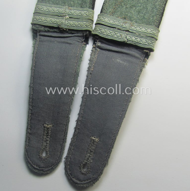 Pair of WH (Heeres) early- (ie. mid-) war-period- (ie. 'M40'- ie. 'M41'-pattern), 'standard-issued' NCO-type shoulderstraps as was intended for an: 'Unteroffizier u. Offiziersanwärter eines Pionier-Abts. o. Rgts.'