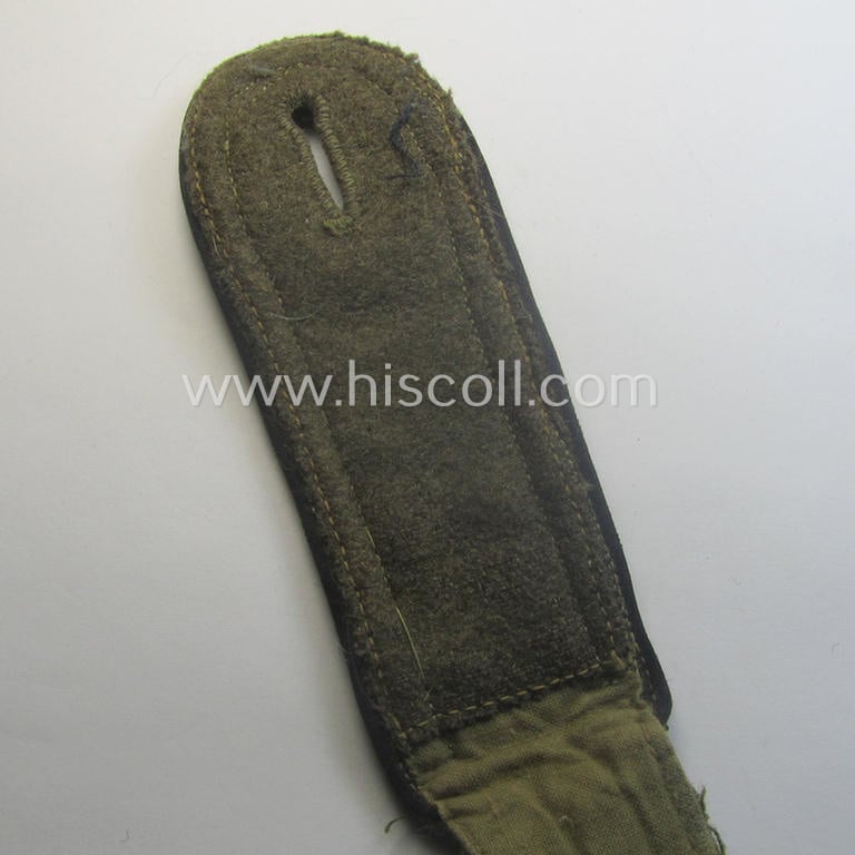Single, WH (Heeres) 'tropical-issued'- (ie. early 'DAK'-related), NCO-type shoulderstrap as was intended for an: 'Unteroffizier der Pionier-Trpn.'
