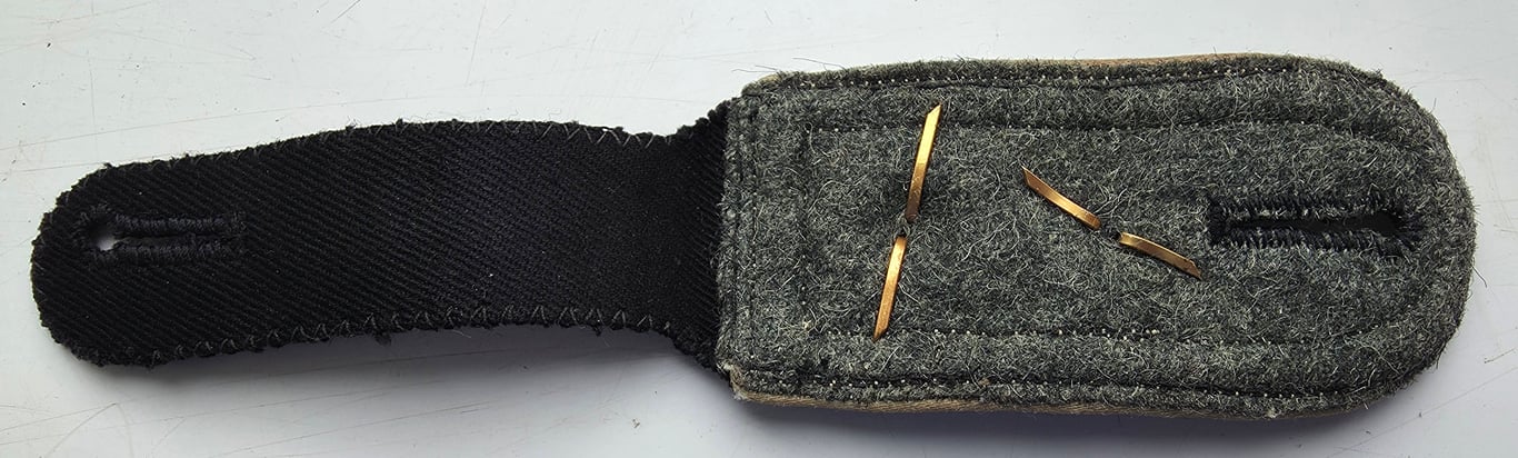 Waffen-SS NCO shoulder strap: 'SS-Hauptscharführer' within the Infantry.