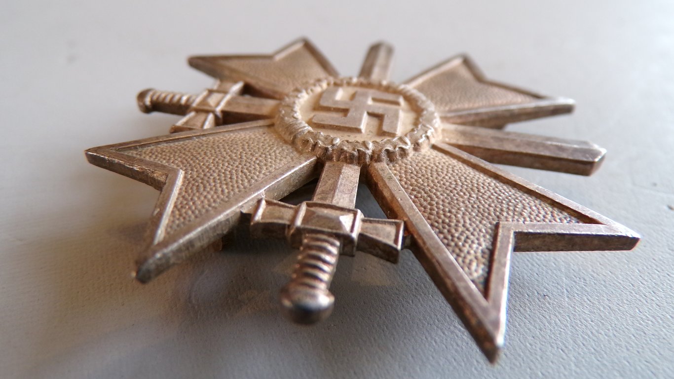 Kriegsverdienstkreuz mit schwerten 1. Klasse