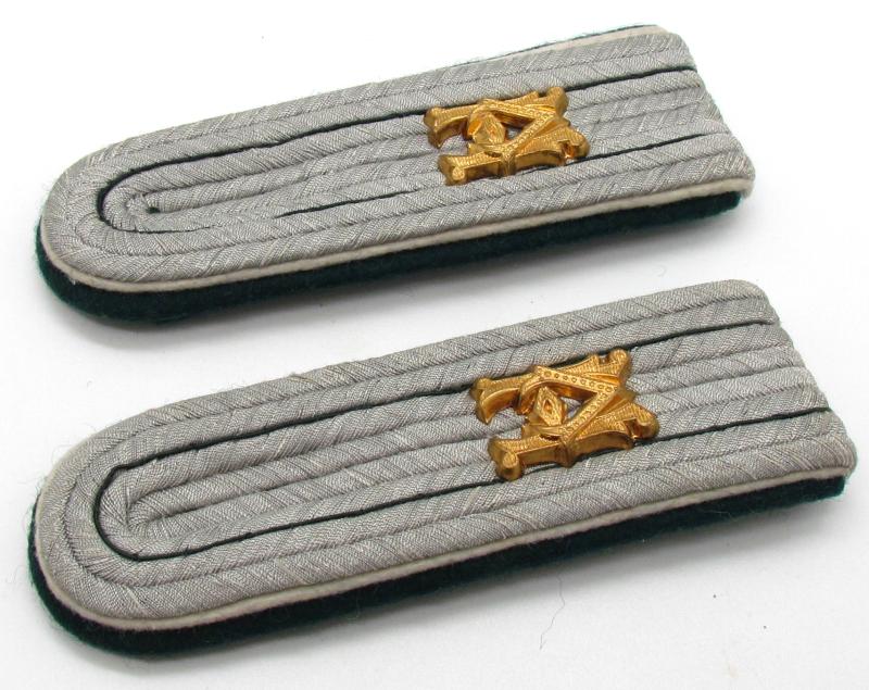 Wehrmacht Heeres Verwaltung, (Army Administration) Shoulder Boards