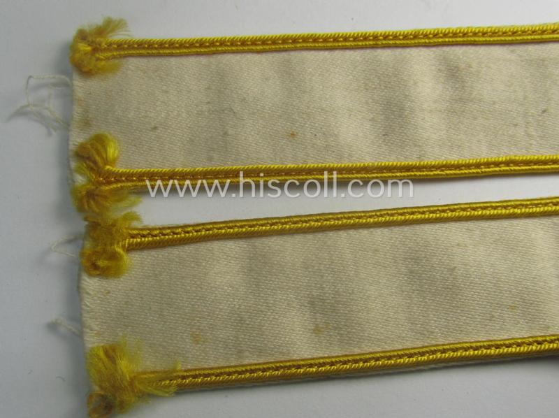 WH cuff-title (ie. 'Ärmelstreifen') entitled: 'Kreta' (being an example that bears a printed 'RbN.'-numeral) and that comes in a surely issued albeit simply never worn nor once tunic-attached, condition