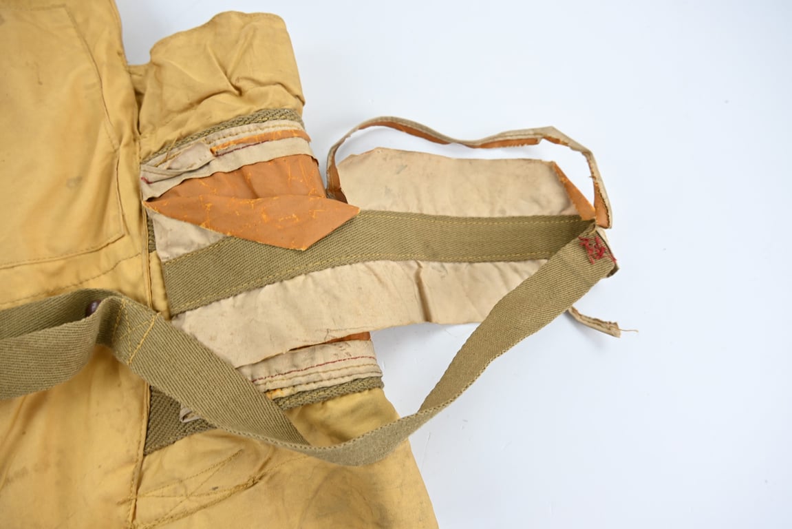 British WW2 RAF 1941 Pattern Mae West Life Preserver