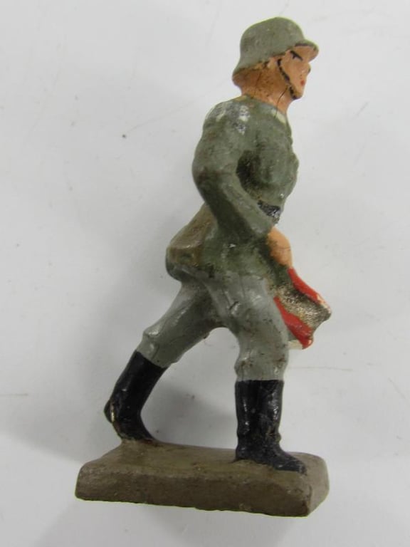 Lineol Wehrmacht 4 cm Marching Soldier With Drum..Rare !!