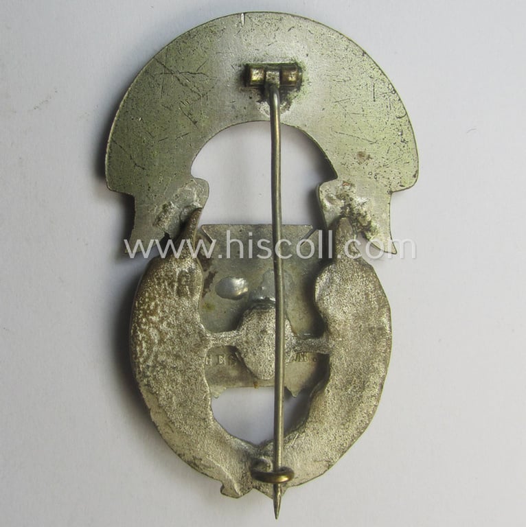 Never before seen honorary-membership lapel-pin (or: 'Mitglieds-Ehrenabzeichen') aka: 'Ehrennadel für hervorragende Tätigkeit i. Dienste d. Reichstreubundes ehem. Berufssoldaten (o. RTB)'