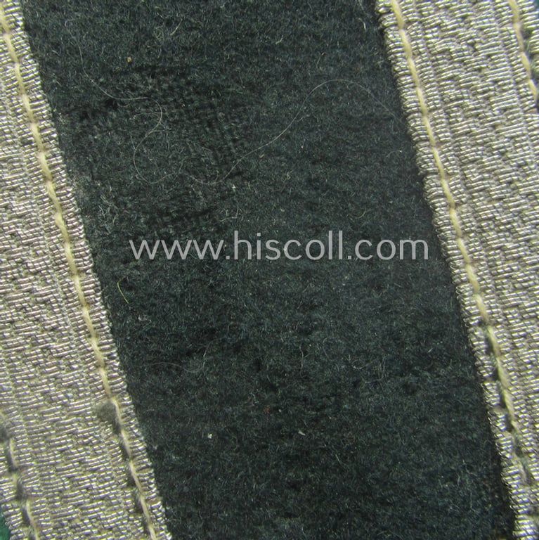 Single, WH (Heeres) NCO-type (ie. 'M40'-pattern) shoulderstrap: 'Unteroffizier eines Jäger- o. Gebirgsjäger-Rgts.'