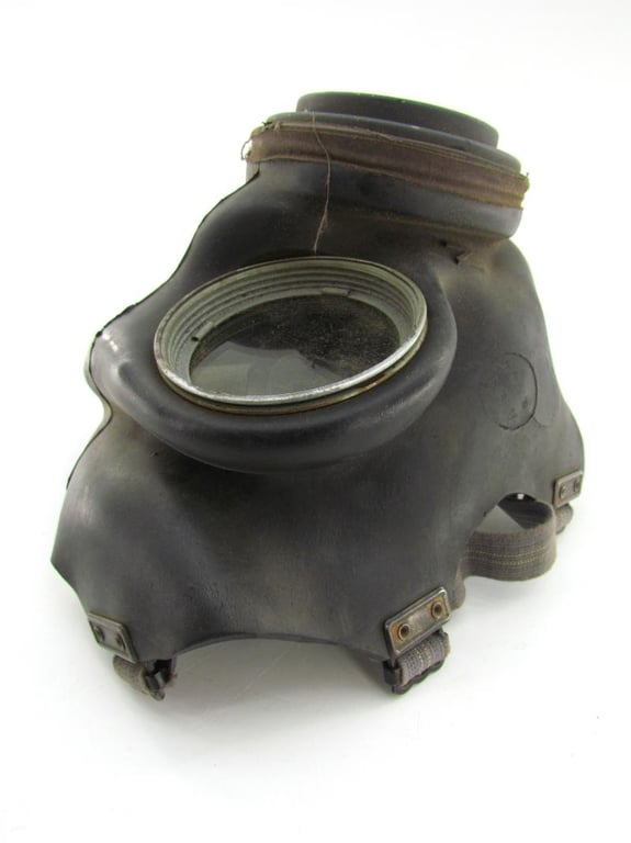 British WWII second model Gasmask Bag + Mask + contents 1943