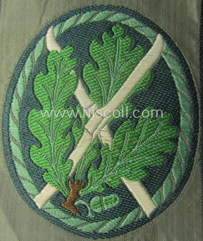 Superb - and with certainty rarely found! - non-confectioned (and I deem never worn!) example of a WH (Heeres) 'Ski-Jäger'-armbadge as was executed in the classic 'BeVo'-weave pattern