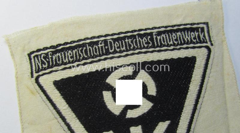 Attractive - and actually not that easily found! - linnen-based sport-shirt badge as was specifically intended for usage by members serving within the: 'Deutches Frauenwerk' (or: 'DFW') being a 'virtually mint' example