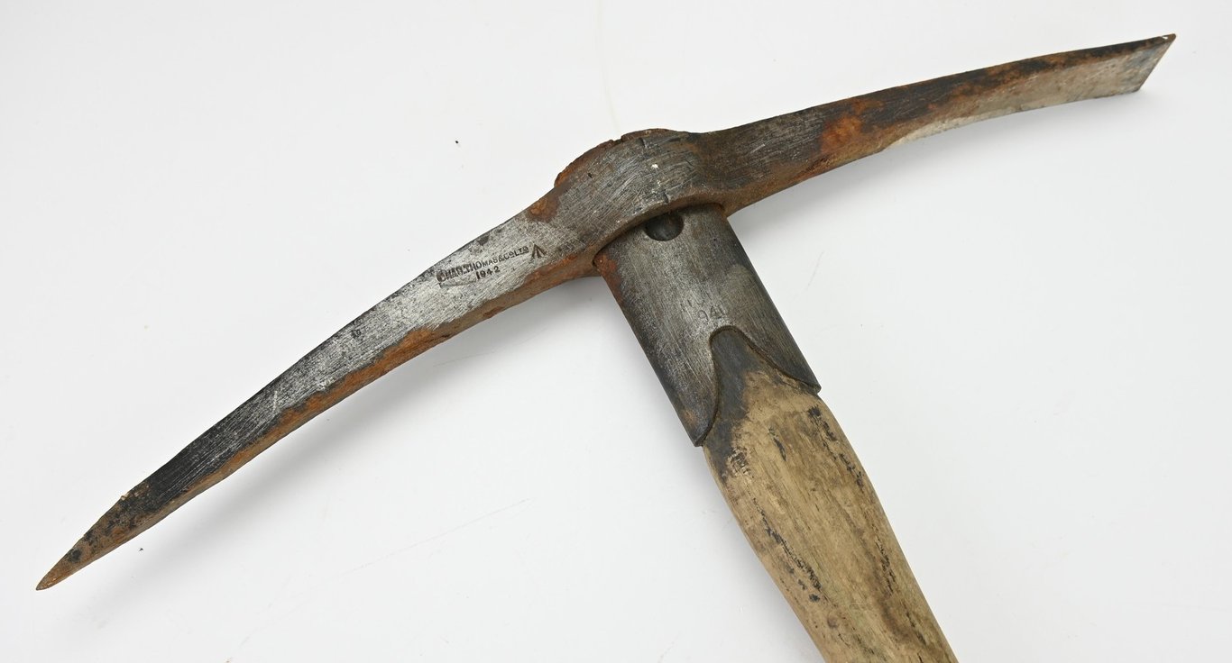 British WW2 Infantry Pick Axe