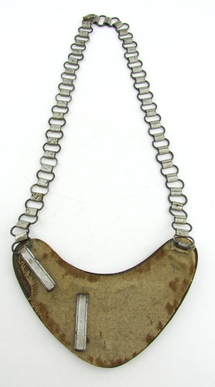 Wehrmacht Feldgendarmerie gorget ‘Ringkragen’by Maedicke