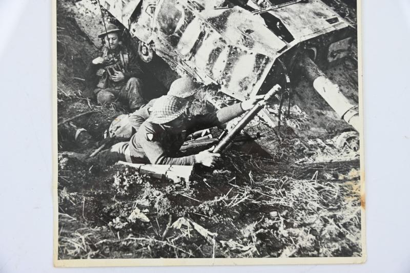 US WW2 Press Photo 'British Troops in Action'