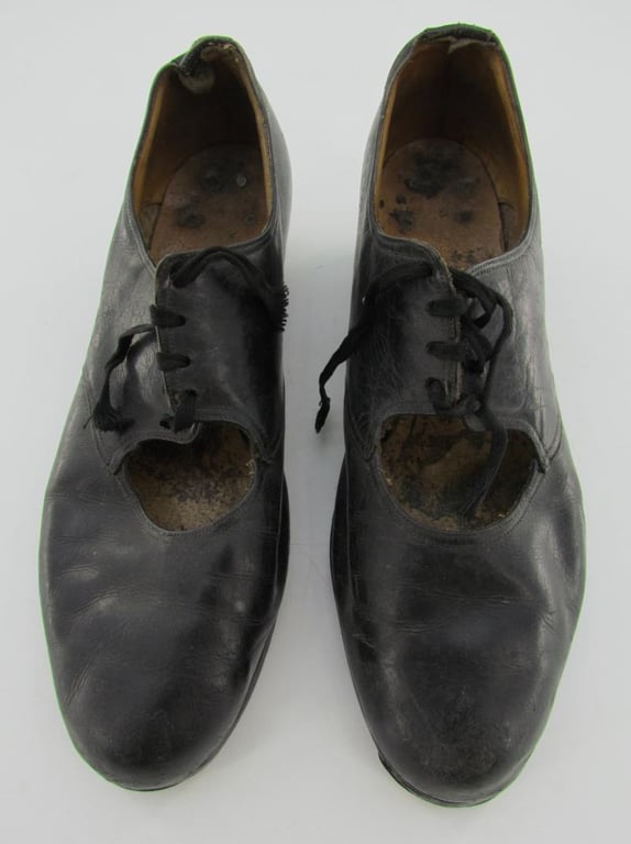 DRK 'Helferin' Uniform Complete with Shoes