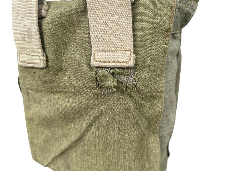 Late-war Pioneer Combat Assault Pouches
