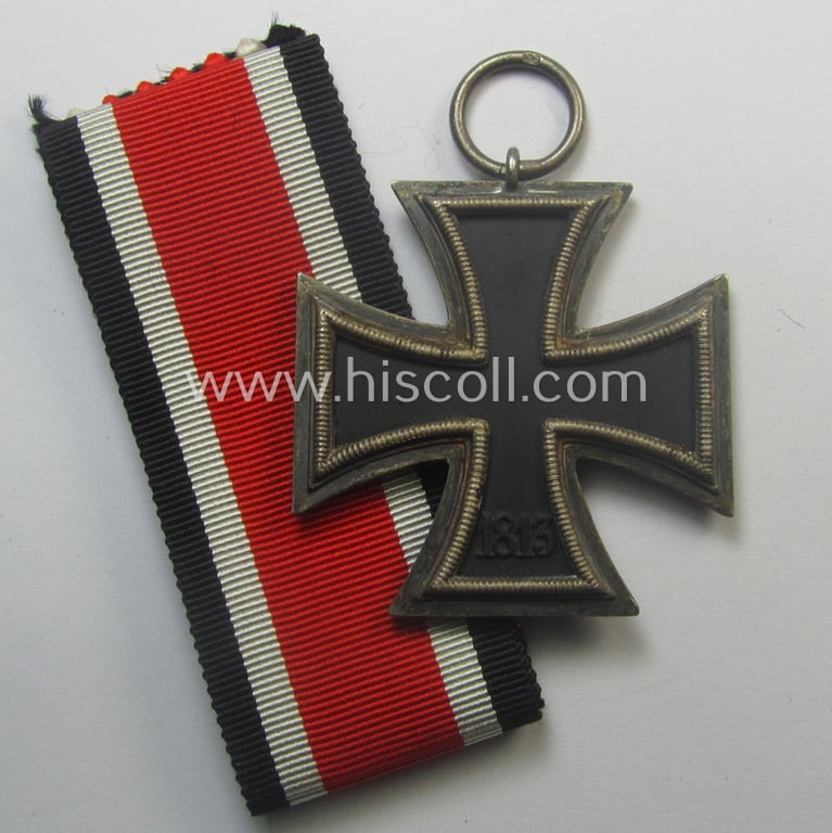 'Eisernes Kreuz II. Klasse' being a maker- (ie. '55'-) marked example by the maker (ie. 'Hersteller'): 'J.E. Hammer & Söhne'