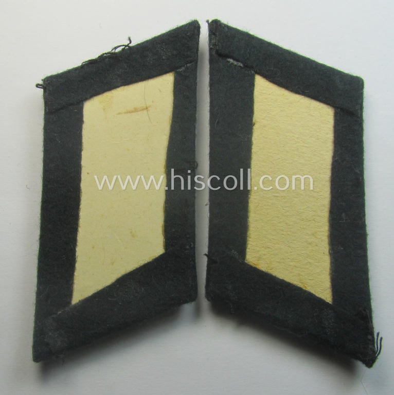 Pair of WH (Heeres) officers'-type collar-tabs: 'Offizier der Kavallerie o. Aufkl.-Trpn.'