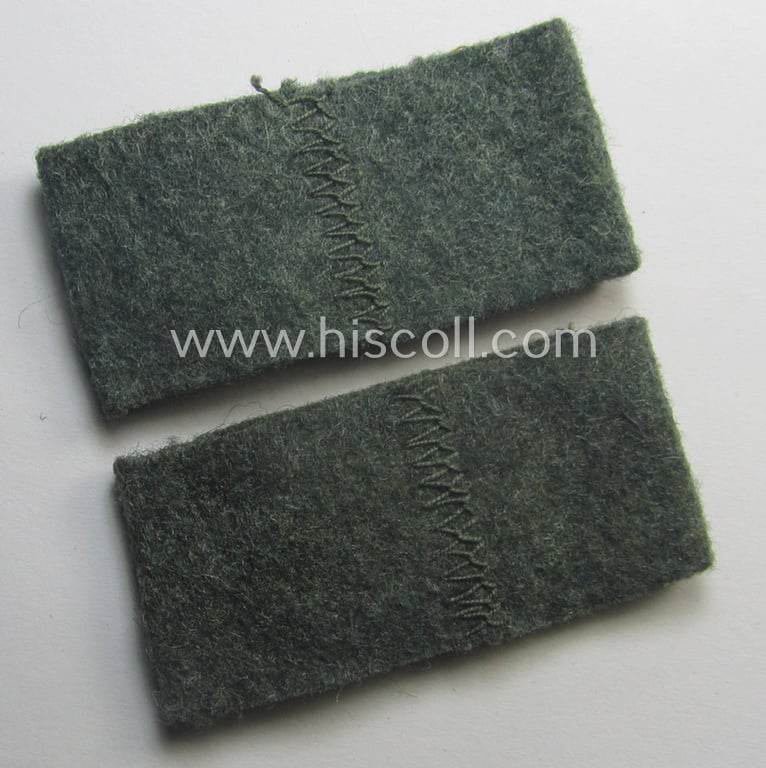 Pair of WH (Heeres) 'Kradschützen'-related, so-called: regimental shoulderstrap-'slip-ons' (ie. 'Schulterstück-Überschuben'): 'Soldat des Kradschützenbtl. der Pz.Div. u. Inf.Div. (mot) 135'