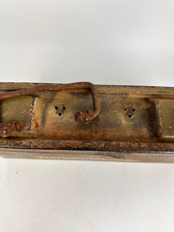Rare MG34/42  "Werkzeugkasten" 3 tone normandie camo.