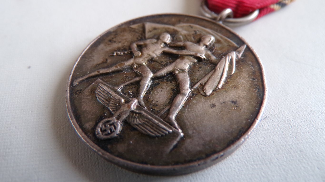Ostmark Medaille 13 March 1938