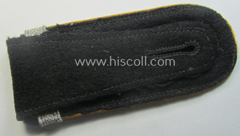 Regrettably single - but nevertheless extremely rarely found! - Waffen-SS neatly 'cyphered', NCO-type shoulderstrap as was intended for usage by a: 'SS-Scharführer eines Kavallerie- o. Aufklärungs-Abts.'