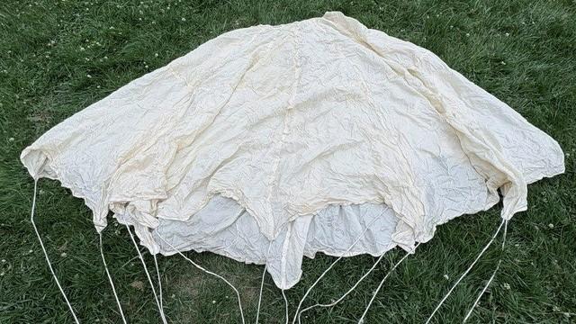 German LW Flare White Parachute 10-503 B-1
