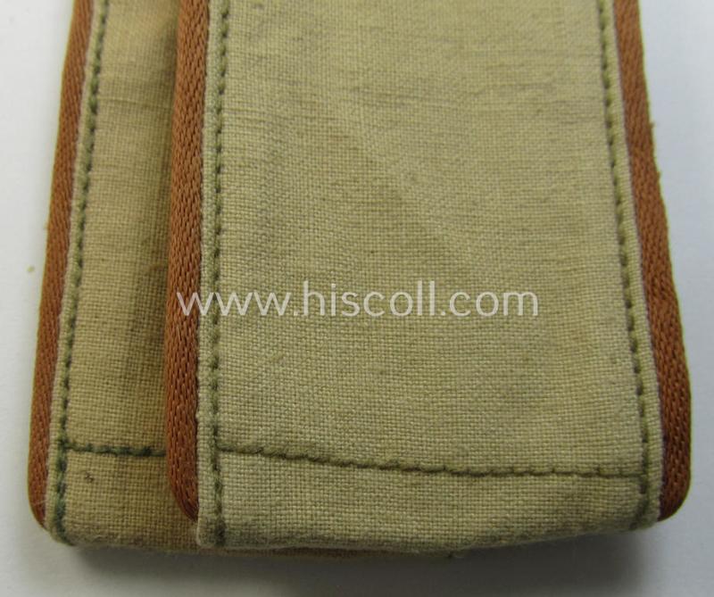 Neat - and fully matching! - pair of WH (Luftwaffe) 'tropical-style', EM-type shoulderstraps (as was specifically intended for usage on the tropical-shirts ie. tunics) as was intended for a: 'Soldat der Nachrichten-Truppen'