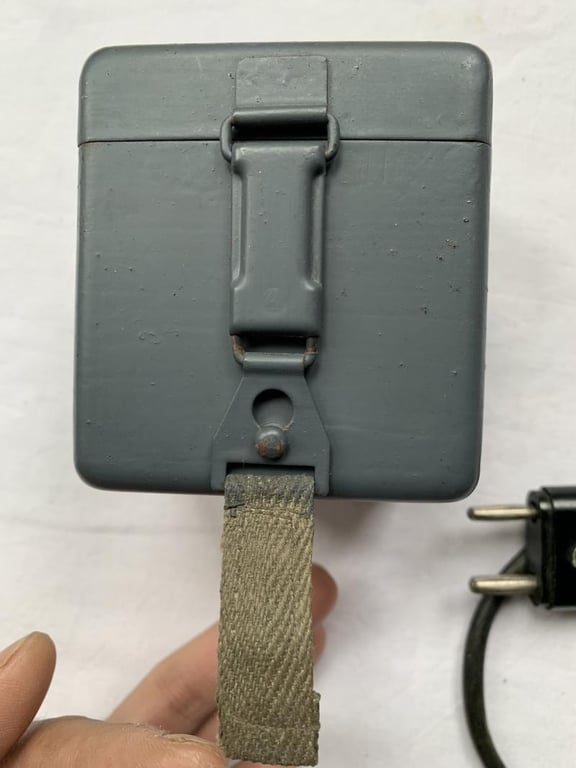 MG 34/42 Optical Sight Light and Battery Box