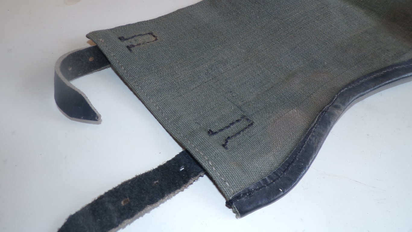 Matching Pair of Combat Gaiters (Gamaschen 1943)