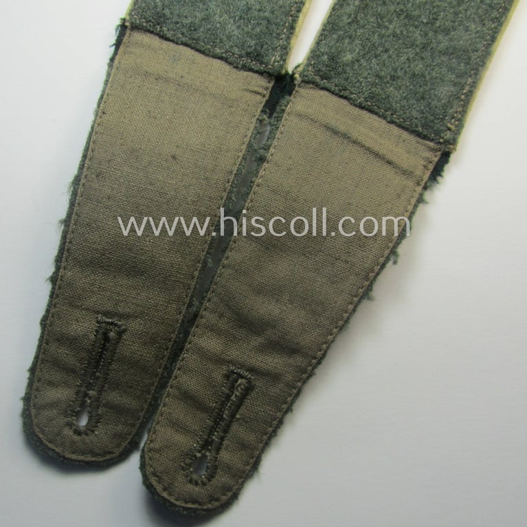 Pair of WH (Heeres), early- (ie. pre-) war-period- (ie. 'M40'-pattern) EM-type shoulderstraps: 'Soldat der Infanterie-Trpn.'