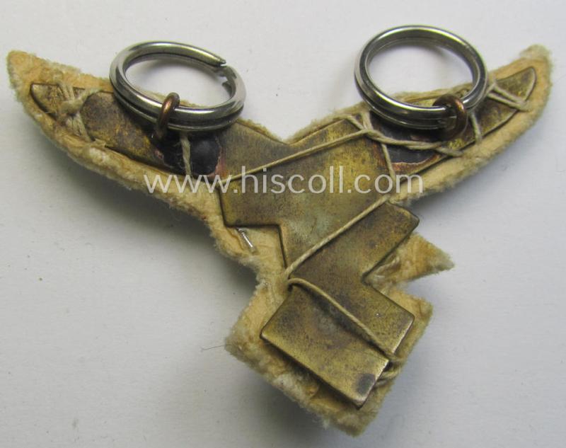 Superb - and rarely seen! - WH (Luftwaffe) officers'-type visor-cap eagle that is neatly hand-embroidered on beige-white-coloured wool as was specifically used for the white-topped LW officers'-type visor-caps (ie. 'Sommer-Schirmmützen')