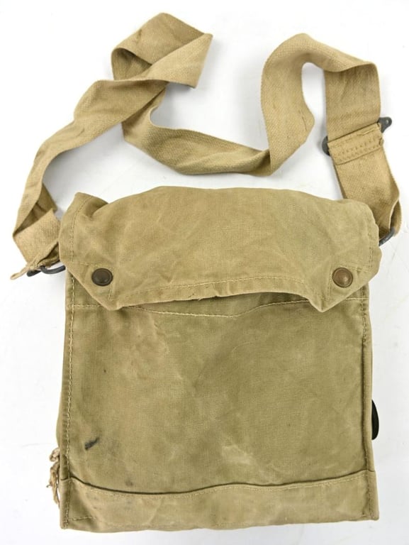 British WW2 Gasmask Set in Carrying Bag